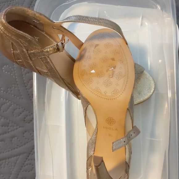 Shoes - Picture 2 of 3